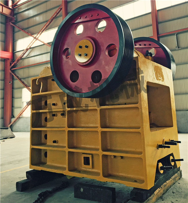 PE颚式破碎机