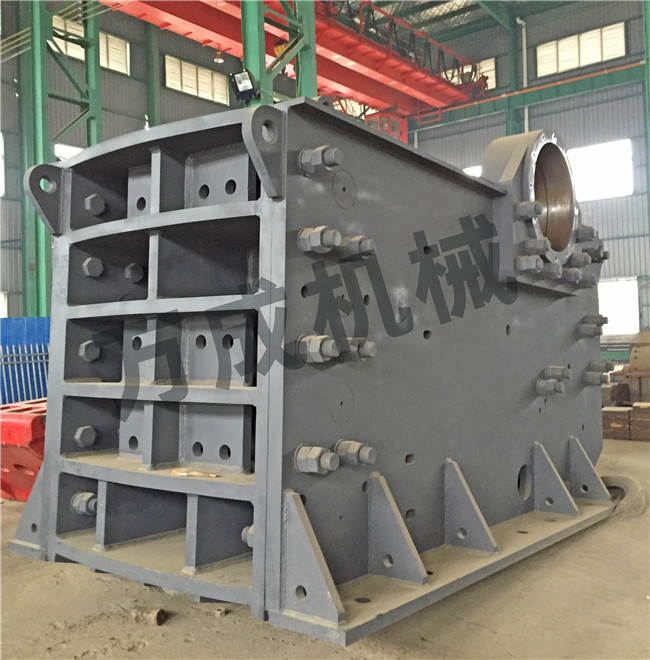 PE颚式破碎机