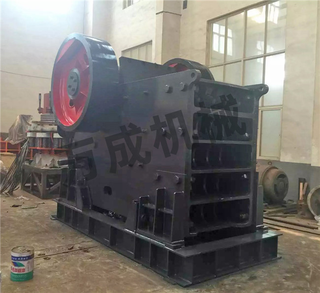 PE颚式破碎机